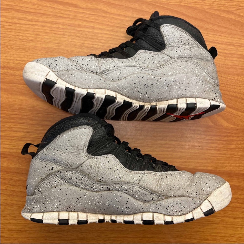 Jordan 10 Cement - Picture 3 of 11